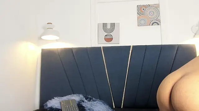 naomi x0 online show from 02.23.26