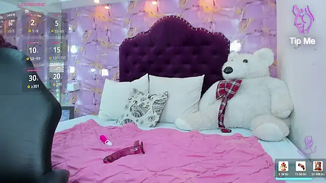 thalia nichols online show from 04.04.26