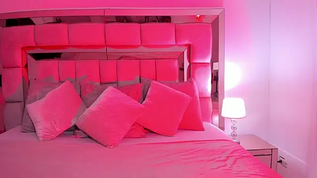 Snapshot of thalia_nichols chatting on 07.15.26 thalia nichols online show from 07.15.26