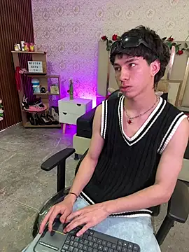 kaelwolf tay online show from 04.06.26