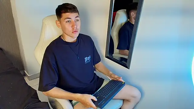 LoganFoster  online show from 01.07.26