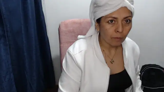 Paolahotty online show from 02.19.26