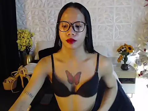 TransGoddessSofia online show from 12.17.25