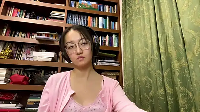LinaClous online show from 01.17.26