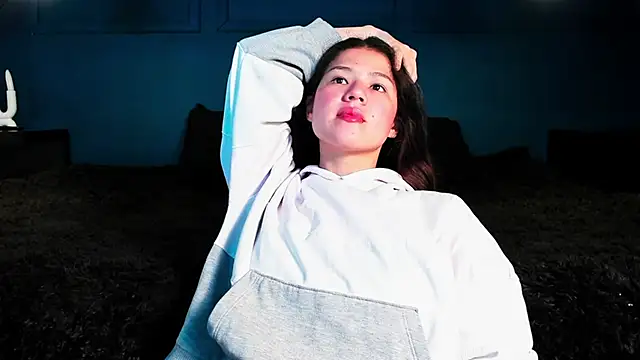 Skyy bloom online show from 12.20.25