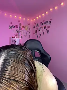 Snapshot of Davne_ chatting on 02.03.26 Davne online show from 02.03.26