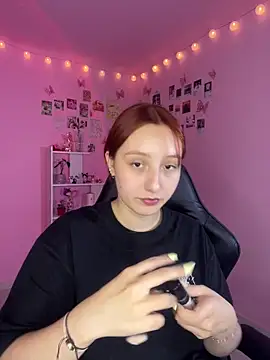 Snapshot of Davne_ chatting on 02.09.26 Davne online show from 02.09.26