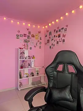 Snapshot of Davne_ chatting on 02.12.26 Davne online show from 02.12.26