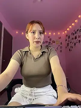 Snapshot of Davne_ chatting on 02.18.26 Davne online show from 02.18.26