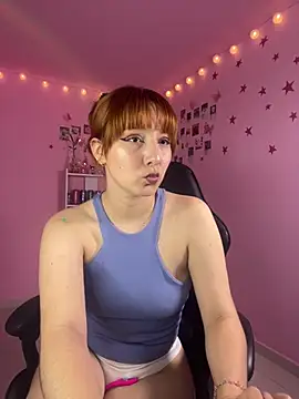 Snapshot of Davne_ chatting on 06.22.26 Davne online show from 06.22.26
