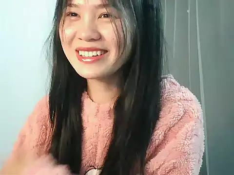 Snapshot of Nunaa18 chatting on 12.03.25 Nunaa18 online show from 12.03.25