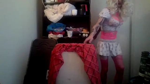 Snapshot of chantal1212 chatting on 11.24.25 chantal1212 online show from 11.24.25