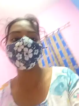 Snapshot of Hot_Naira_ chatting on 11.30.25 Hot Naira online show from 11.30.25