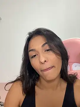 Laurapocahontas online show from 11.27.25