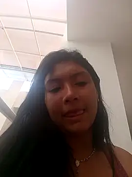 Snapshot of LatinSAR chatting on 11.27.25 LatinSAR online show from 11.27.25