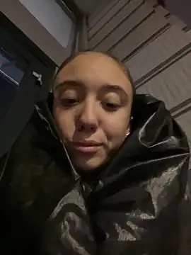 CristinaSw online show from 12.17.25