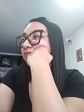 Snapshot of veronica_lx chatting on 11.25.25 veronica lx online show from 11.25.25