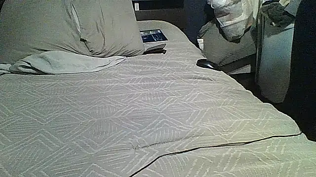 Snapshot of xxxenzo1 chatting on 09.09.25 xxxenzo1 online show from 09.09.25