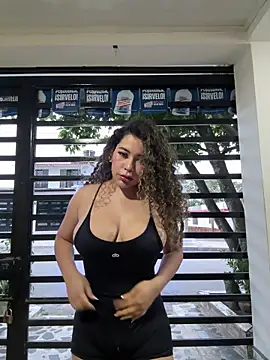 VictoriaaRose online show from 11.26.25