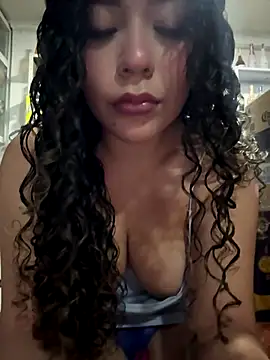 VictoriaaRose online show from 12.21.25