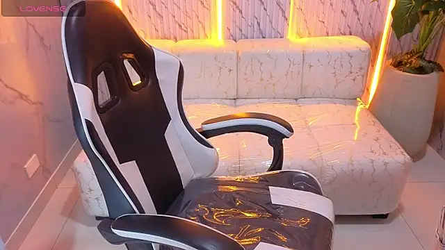 Saphire Tx online show from 01.08.26