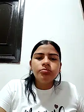 Snapshot of virgin_cunt chatting on 01.08.26 virgin cunt online show from 01.08.26