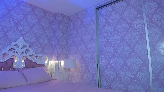 sarah sluty online show from 04.21.26