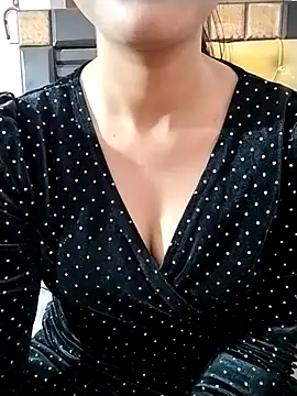 RASHMI SHARMA9 online show from 03.31.26