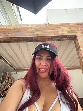 IsaSantoDomingo online show from 12.03.25