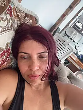 IsaSantoDomingo online show from 01.05.26