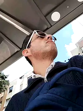 Fuegosutil online show from 12.01.25