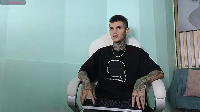 Paulo 527 online show from 06.26.26
