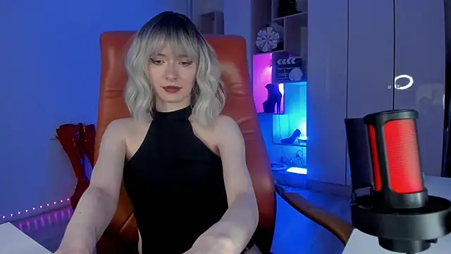Snapshot of Mistress_Iris chatting on 06.23.26 Mistress Iris online show from 06.23.26