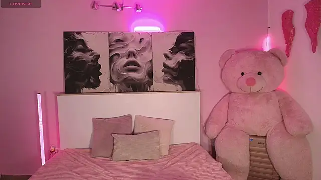 LindseyCoxx online show from 02.14.26