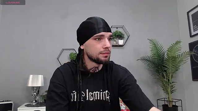Snapshot of KaneHunter chatting on 04.18.26 KaneHunter online show from 04.18.26