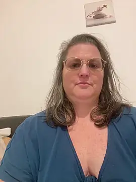 bea french curvy online show from 02.25.26