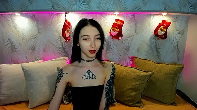 Snapshot of Ellen_Hops chatting on 01.19.26 Ellen Hops online show from 01.19.26