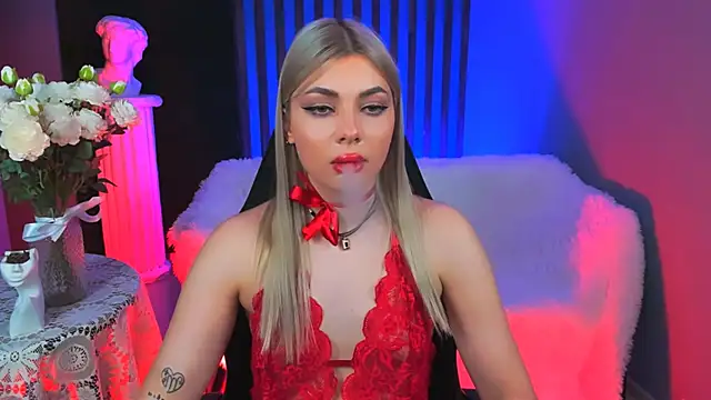 Snapshot of HyileyClark chatting on 01.31.26 HyileyClark online show from 01.31.26