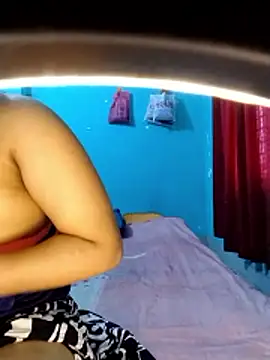 Snapshot of priya2098 chatting on 02.25.26 priya2098 online show from 02.25.26