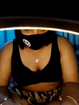 Snapshot of priya2098 chatting on 07.15.26 priya2098 online show from 07.15.26