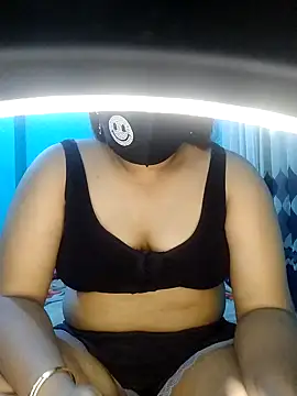 Snapshot of priya2098 chatting on 08.05.26 priya2098 online show from 08.05.26