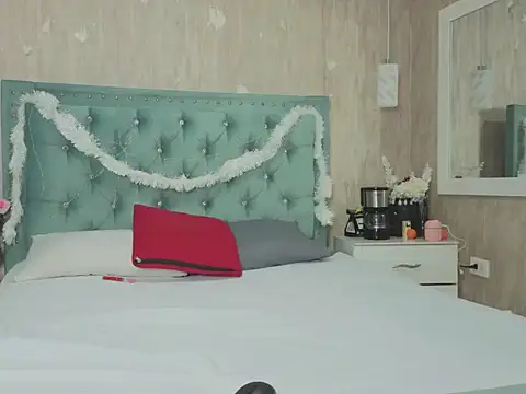 Apriil Sweett online show from 12.04.25