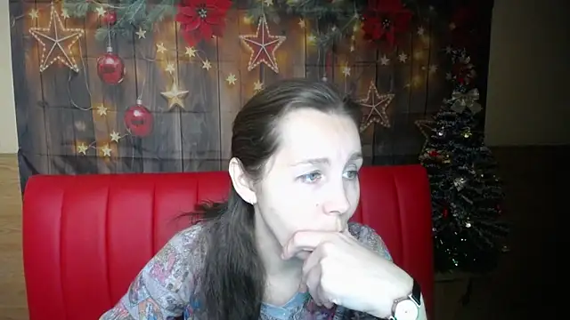 Snapshot of DaisyEdit chatting on 12.19.25 DaisyEdit online show from 12.19.25