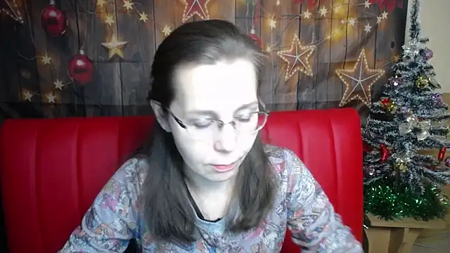 Snapshot of DaisyEdit chatting on 12.20.25 DaisyEdit online show from 12.20.25