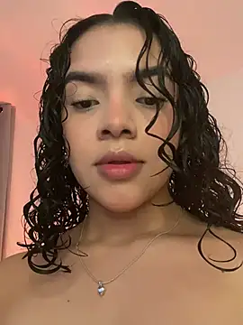 fluffycurls online show from 02.20.26