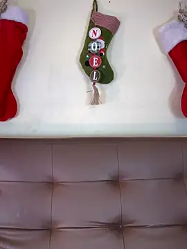 ZoeyFierce online show from 12.18.25