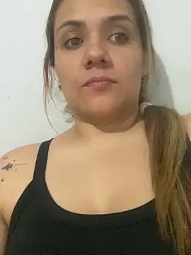 Snapshot of LoreinnFox chatting on 04.02.26 LoreinnFox online show from 04.02.26