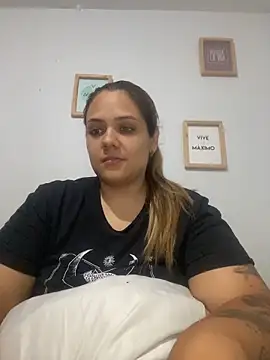 Snapshot of LoreinnFox chatting on 04.09.26 LoreinnFox online show from 04.09.26