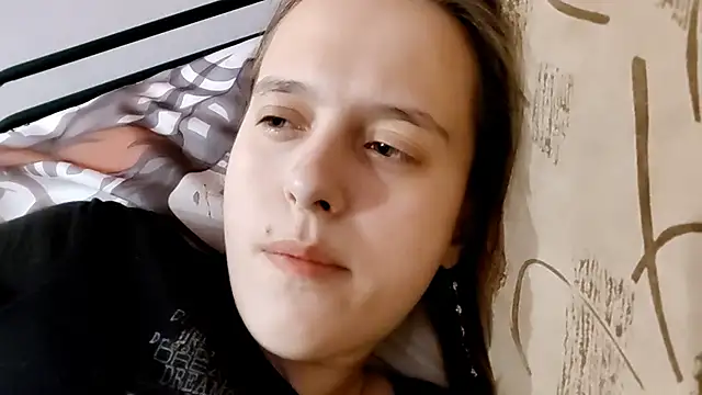 SophieHazely online show from 12.17.25