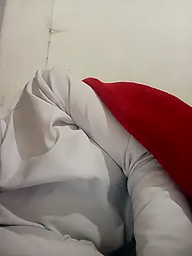 Snapshot of Rumchin_22 chatting on 11.27.25 Rumchin 22 online show from 11.27.25